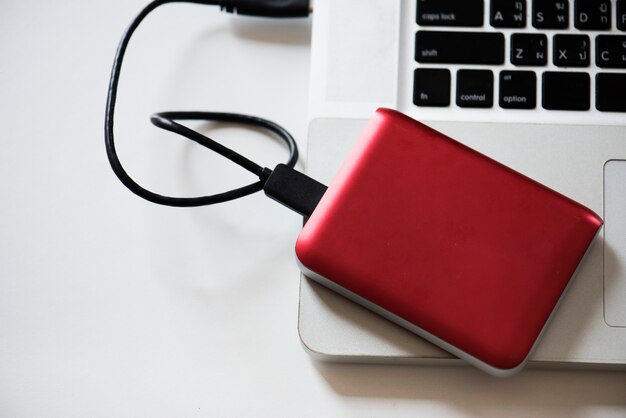 [fpdl.in]_external-hard-disk-drive-connect-laptop_53876-16205_normal